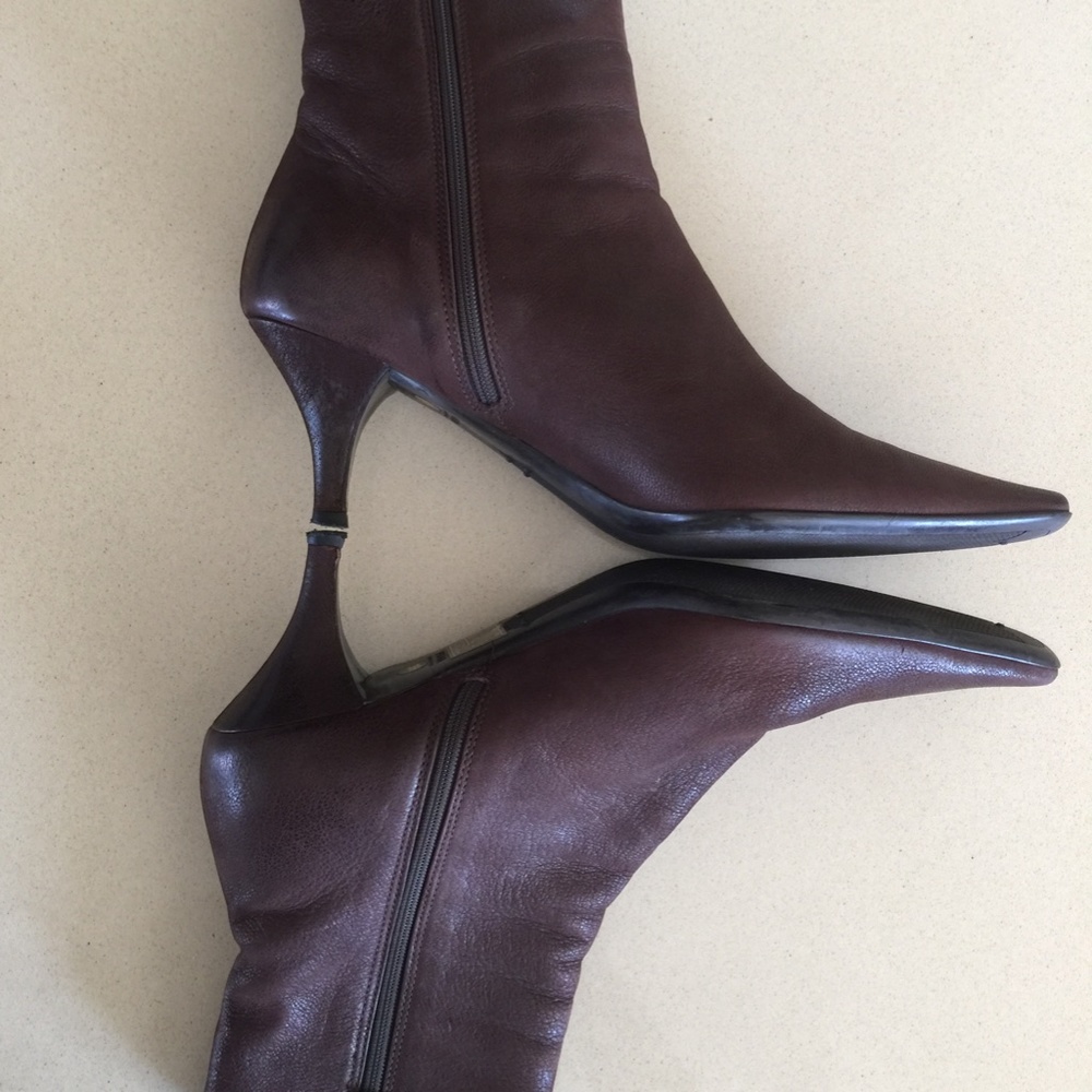 Authentic Prada brown leather boots. Size 9.5
